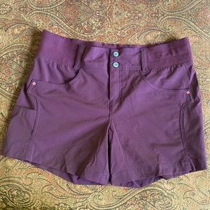 Title Nine clamber shorts plum berry color 5 inch elastic waist beautiful M 10